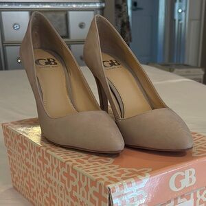 Gianni Bini Women's Taupe Pointed-Toe Heels